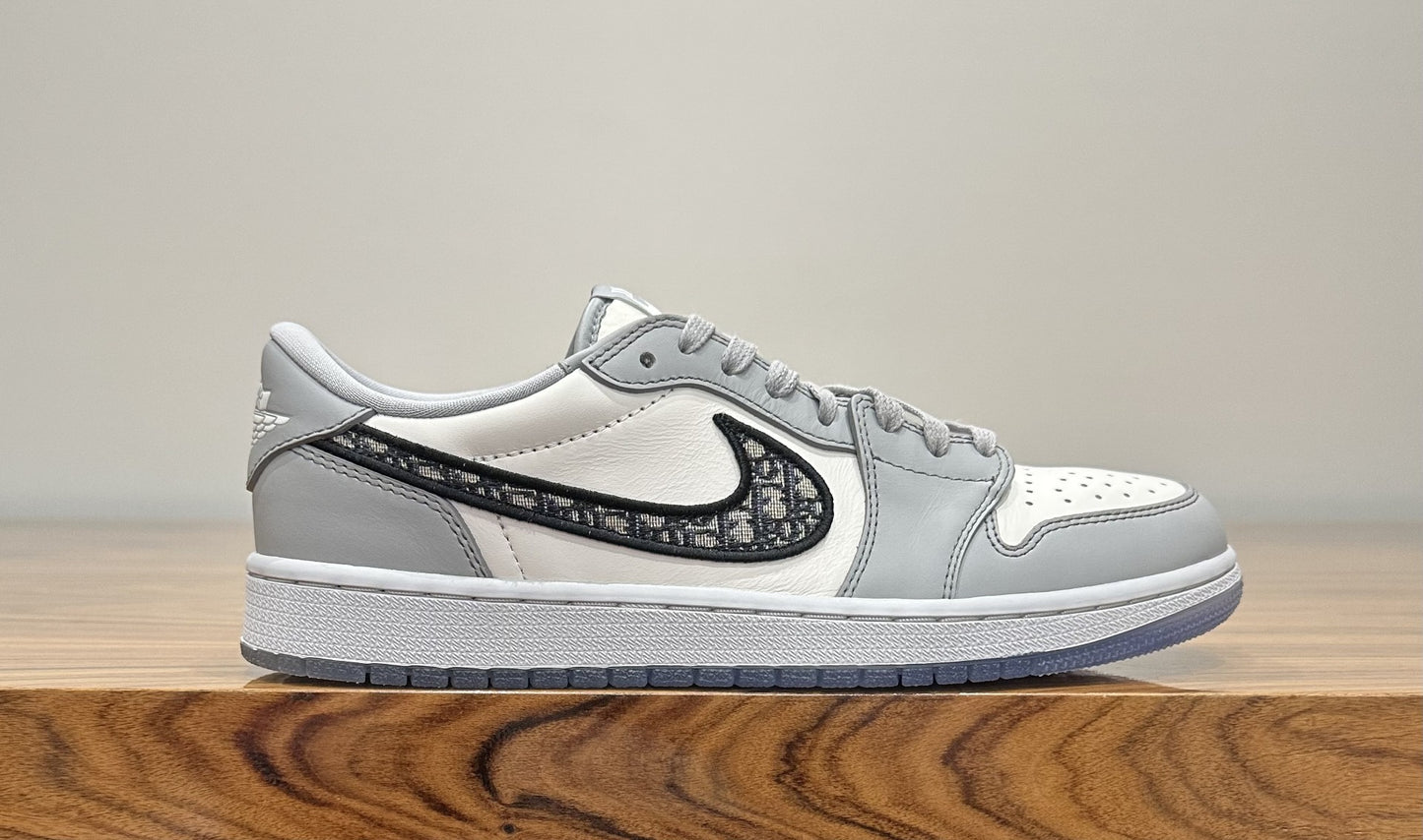 Jordan 1 Retro Low x Dior
