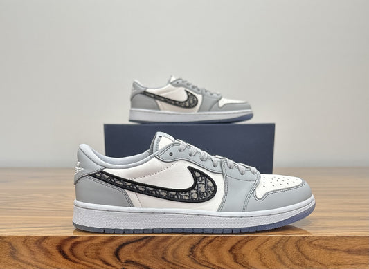 Jordan 1 Retro Low x Dior