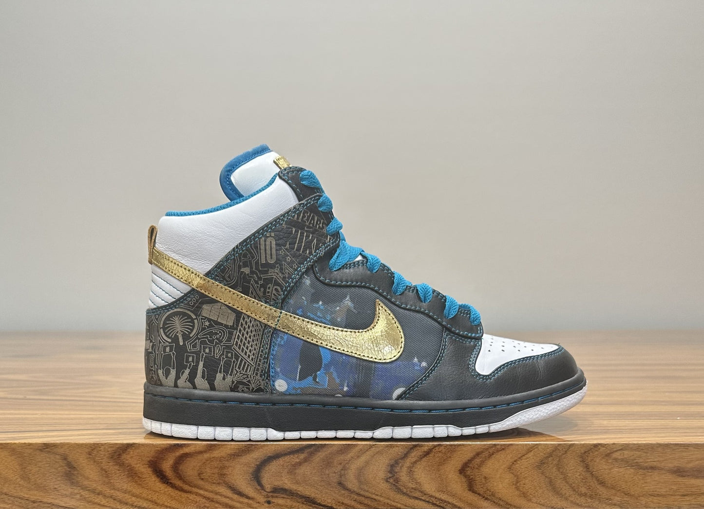 Nike - Dunk High Dubai