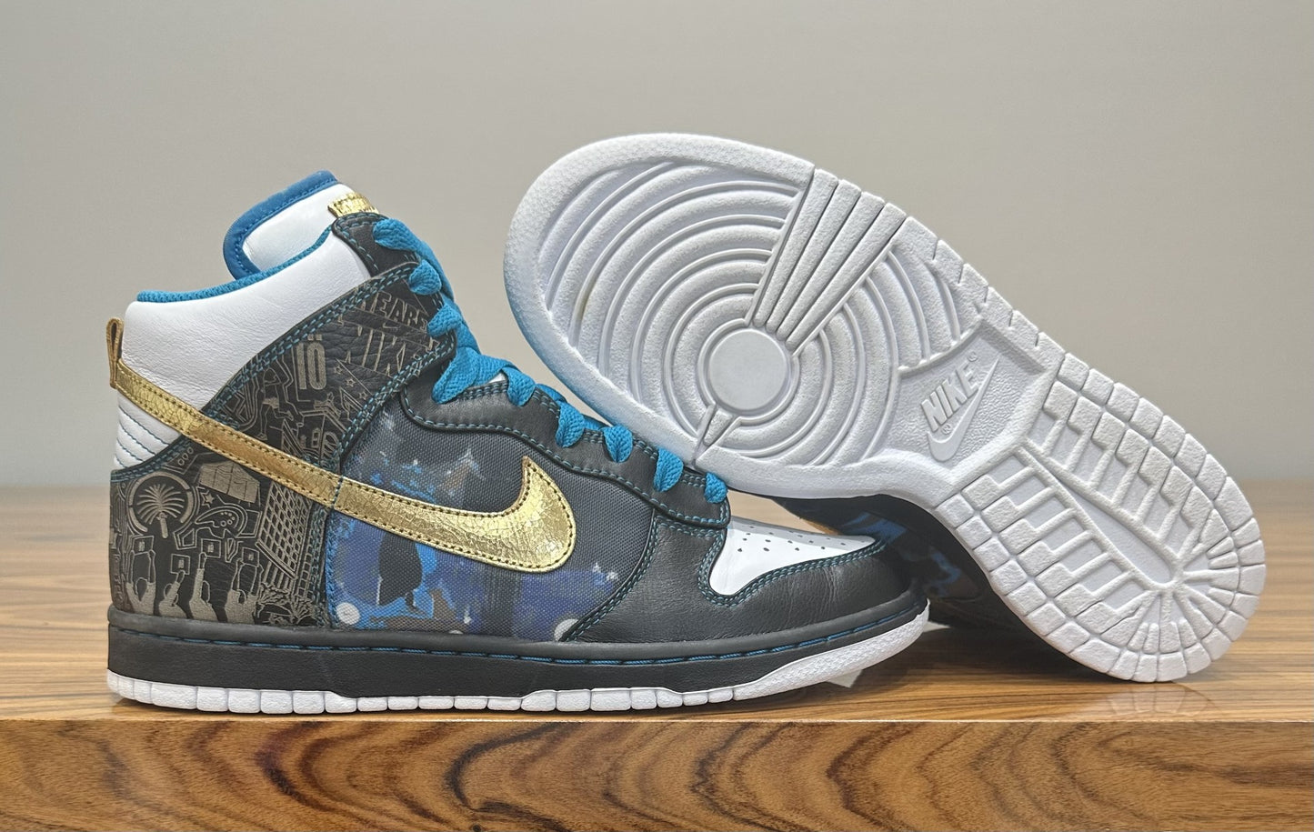 Nike - Dunk High Dubai