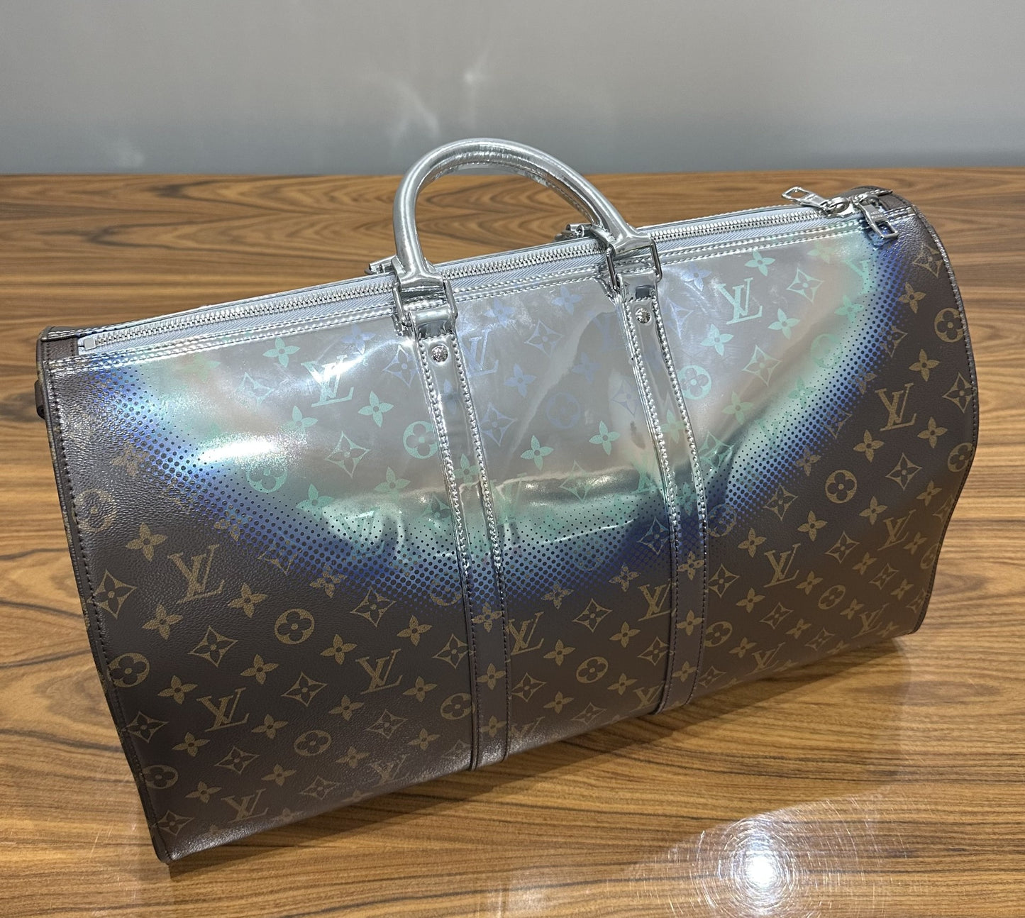 Louis Vuitton - Keepall Bandouliere 50 Metallic Nebula