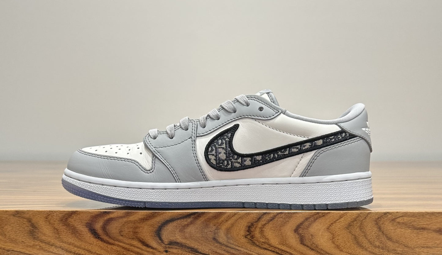 Jordan 1 Retro Low x Dior