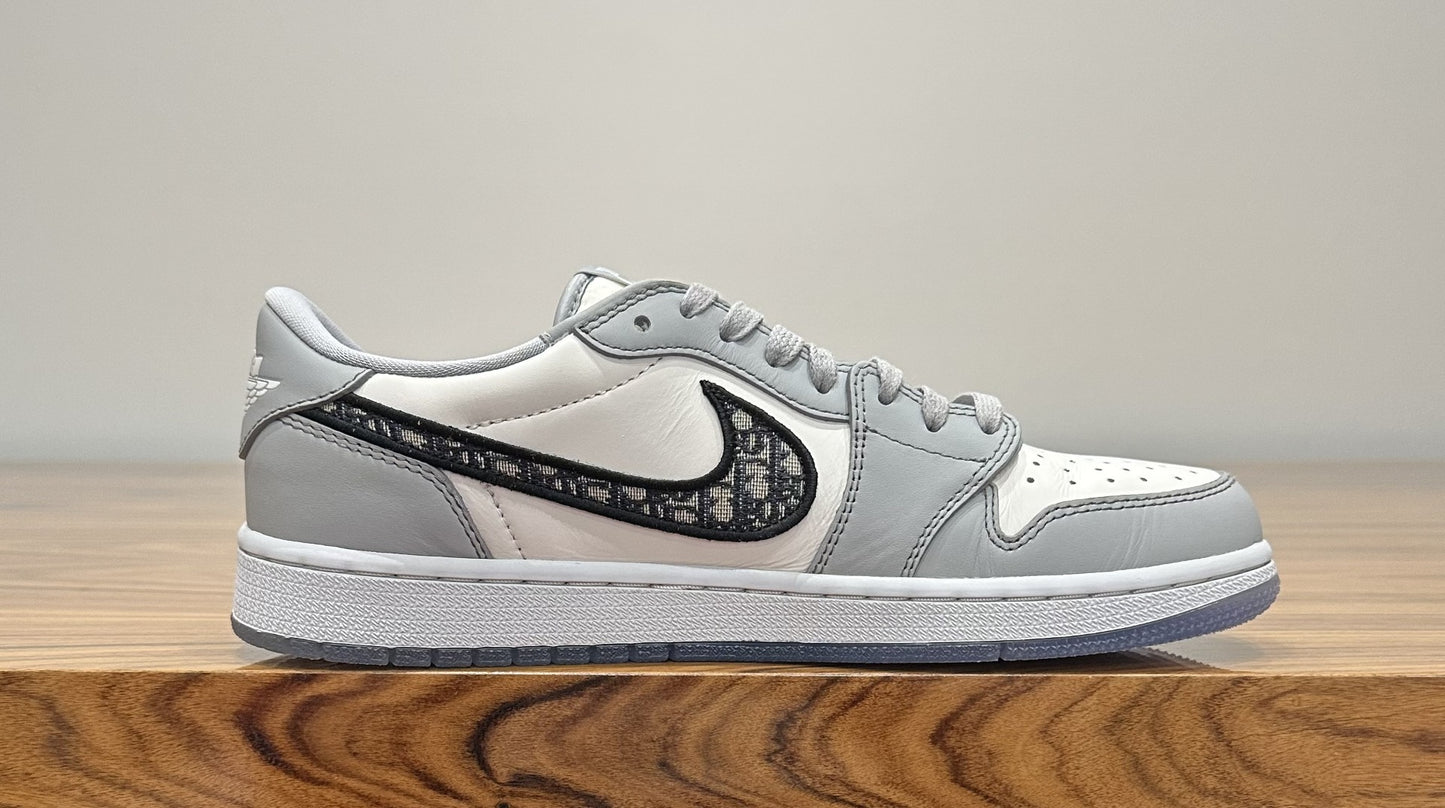 Jordan 1 Retro Low x Dior
