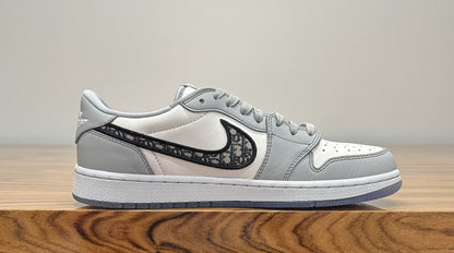 Jordan 1 Retro Low x Dior