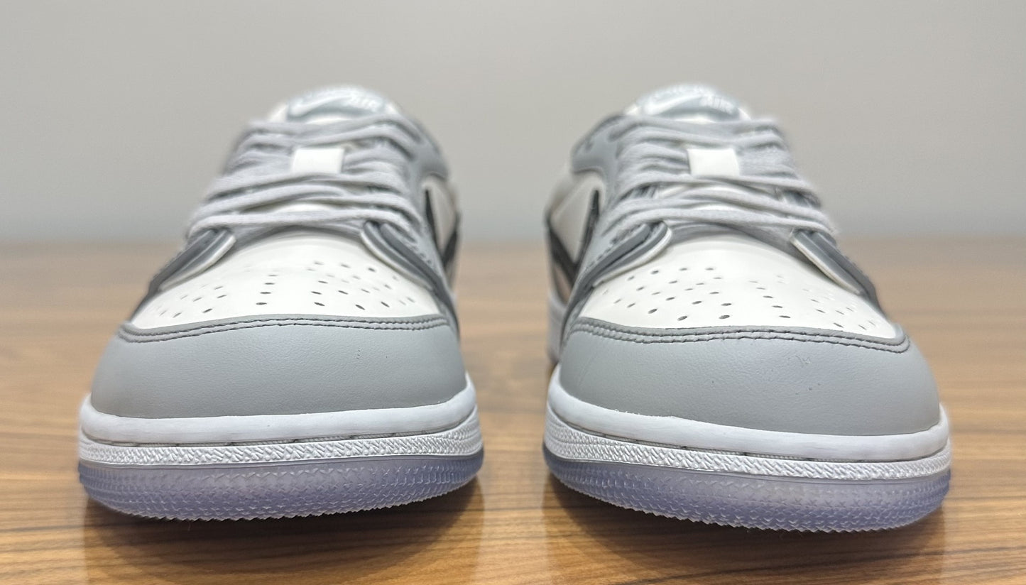 Jordan 1 Retro Low x Dior