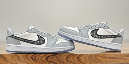 Jordan 1 Retro Low x Dior